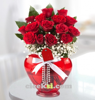 vazoda 12 kırmızı gül ve ayıcık Çiçeği & Ürünü Kalbimin Gülü 