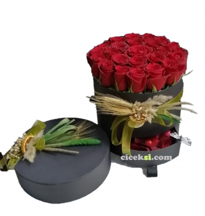 helen vazoda güller Çiçeği & Ürünü Asil Kutu 