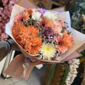 Erzurum Çiçekçi Soft Renkli Kasım Buketi – Kasımpatı Zarafeti